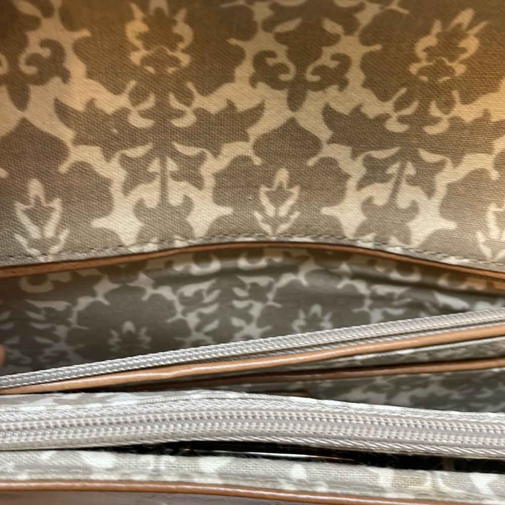 Hobo Light Brown Leather Clutch - Picture 8 of 12